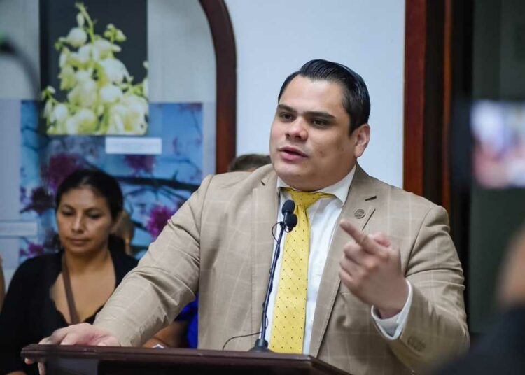Diputados presentan iniciativa para legalizar terrenos de habitantes en San Miguel