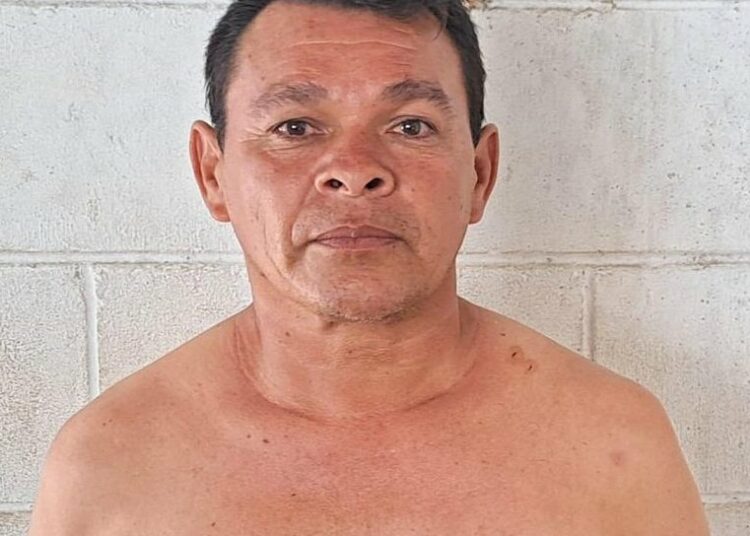 Capturan a sujeto ebrio que tras una discusión agredió a otro hombre