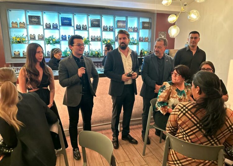 Lanzan en el país el «Auténtico Carajillo», una mezcla de café y licor