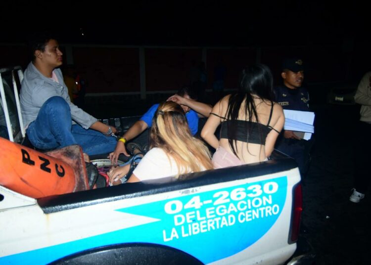 21 conductores fueron detenidos en controles antidoping la noche del viernes y madrugada del sábado