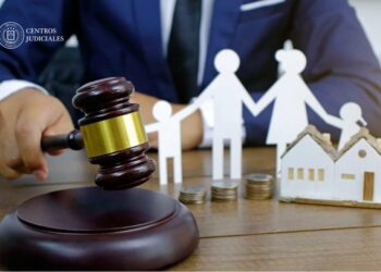 Prohíben a hombre tramitar licencia de conducir y usar cuentas bancarias por no pagar la manutención de sus dos hijas