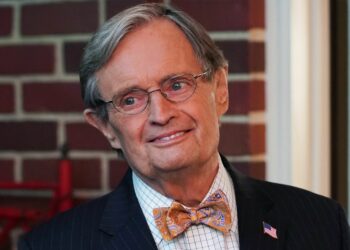 Murió el actor David McCallum, conocido por sus roles en “El agente C.I.P.O.L.” y “NCIS”