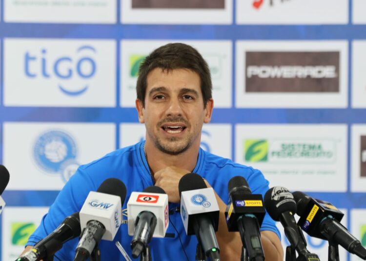 Fesfut se compromete a presentar entrenador de la Selecta hasta la próxima semana