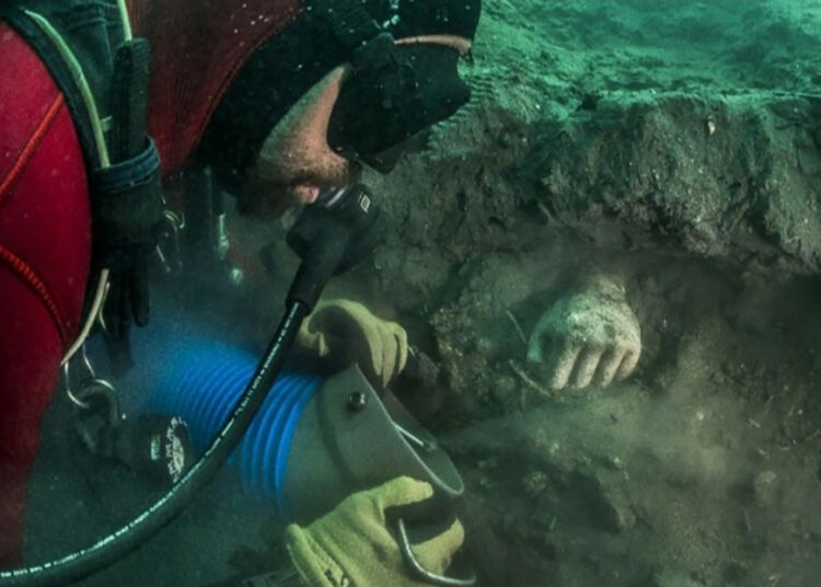 Descubren templo de la diosa Afrodita en una ciudad sumergida frente a la costa de Egipto