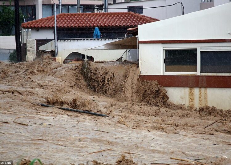 Grecia: «inédito» fenómeno meteorológico deja cuatro muertos