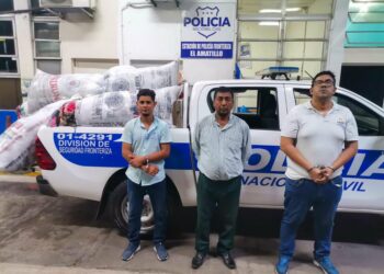 Capturan a empleado de Aduanas por introducir mercadería evadiendo impuestos