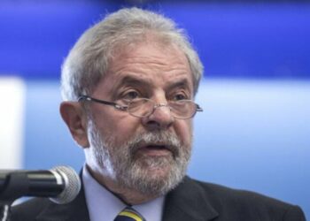 Lula da Silva fue ingresado en un hospital para someterse a una cirugía de la cadera