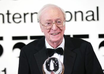 Michael Caine anuncia su inminente retiro y esta sería su última película