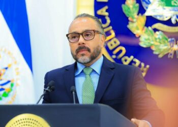 Ernesto Castro recibe el Presupuesto General del Estado con incremento en áreas de seguridad, salud y educación