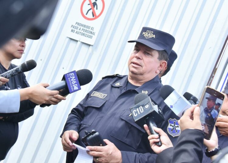 Policía captura por homicidio culposo a encargados de la obra donde murió un trabajador en Santa Elena