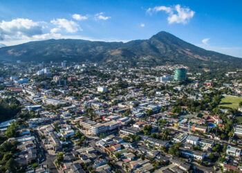 Bonos de El Salvador logran alza en mercados emergentes