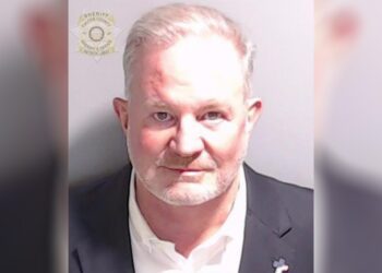 Scott Hall, uno de los acusados en el caso contra Donald Trump por fraude electoral, se declara culpable en Georgia