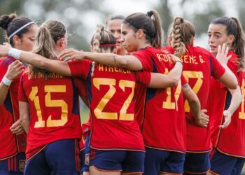 Las futbolistas españolas ponen fin al boicot después de que la federación se compromete a hacer cambios inmediatos