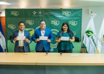 FEDECRÉDITO realiza el lanzamiento del matasello postal alusivo a sus 80 años de trayectoria
