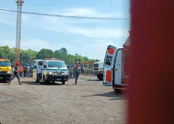 Un trabajador fallecido y varios lesionados tras el colapso de un muro en urbanización Santa Elena