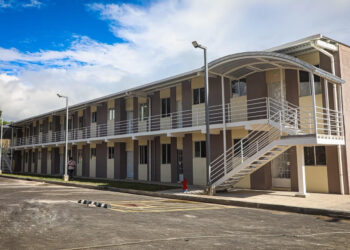 Entregan apartamentos del Complejo Habitacional La Bretaña a 28 familias