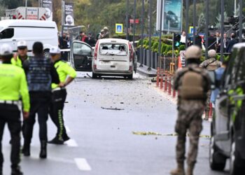 El Ministerio del Interior de Turquía confirma un atentado terrorista cerca de su sede en Ankara
