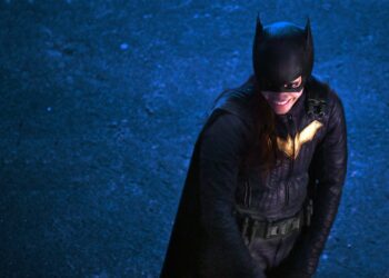 Extra de Batgirl demanda a Warner Bros. por un accidente en el set que le dejó graves secuelas