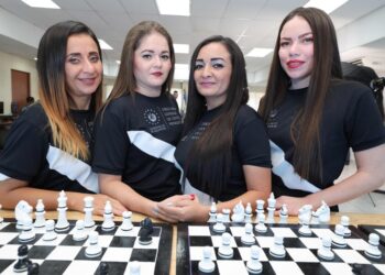 Equipo fememino de ajedrez ganó medalla de bronce en el Campeonato Intercontinental Online de Ajedrez