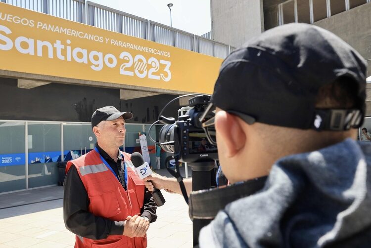 Jorge “El Mágico” González también tiene admiradores en Santiago de Chile