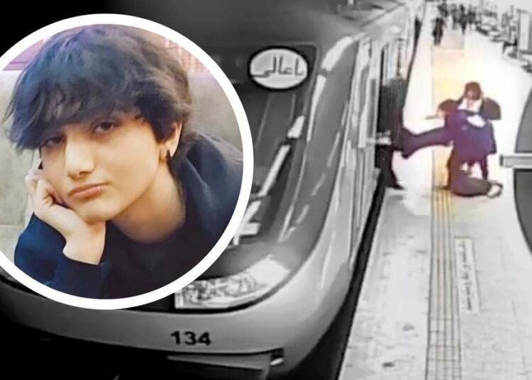 La joven iraní Armita Garawand fallece tras un mes en coma tras ser agredida por agentes de la policía de la moral