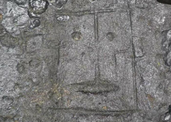 Resurgen misteriosas y antiguas caras «alegres y tristes» en un río amazónico debido a la sequía