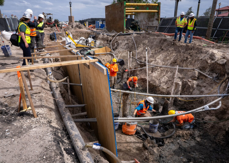 Constructores realizan un inusual hallazgo del siglo XIX en una carretera de EE.UU.