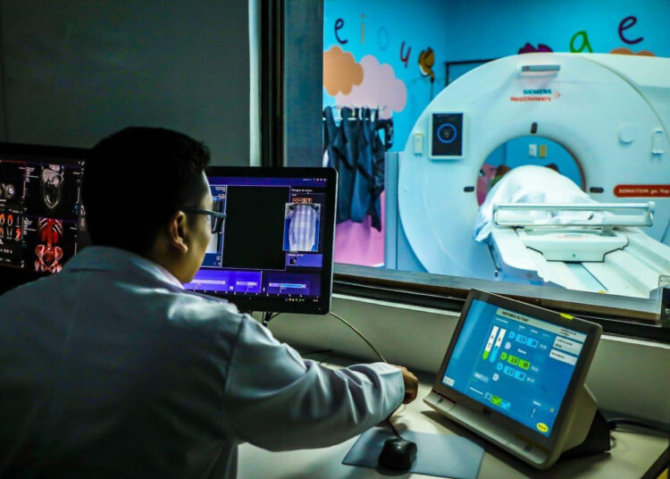 Presupuesto 2024 contempla inversión de $1.2 millones para fortalecer la salud pública