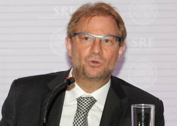 Detienen en Israel al exdiplomático mexicano Andrés Roemer acusado de abusar a más de 60 mujeres en México