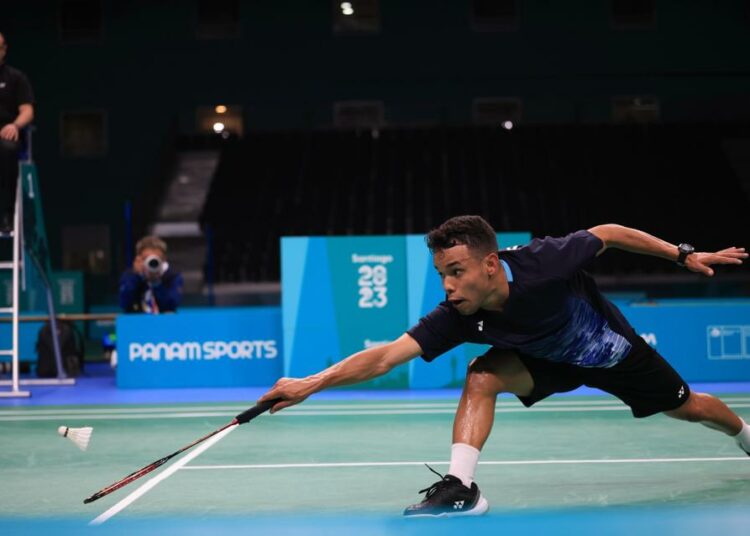 Ariel Canjura, de bádminton gana la primera medalla para El Salvador en los Juegos Panamericano de Santiago