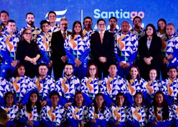 Delegación salvadoreña recibió pabellón y uniformes para Santiago 2023