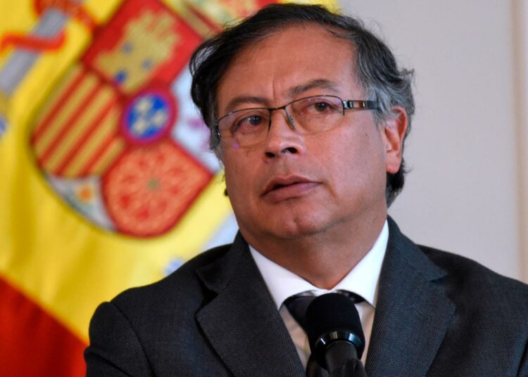 Gustavo Petro amenaza con suspender relaciones con Israel