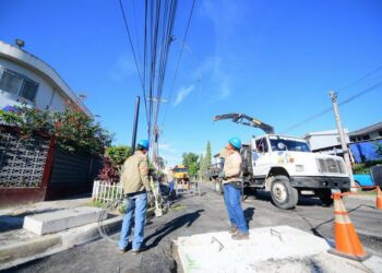 Gobierno avanza con la instalación de cableado subterráneo en San Salvador