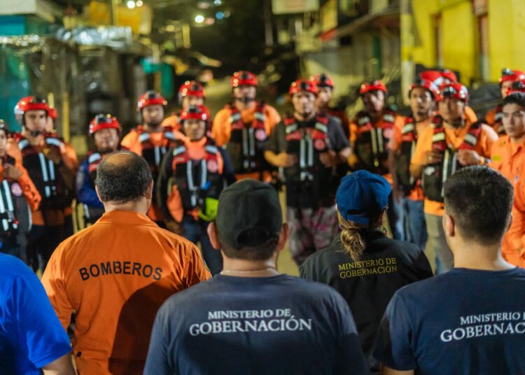 Gobierno ejecuta plan de contingencia ante tormenta tropical