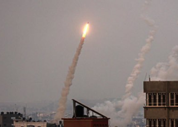 (IMÁGENES FUERTES) Al menos 22 muertos dejaron los ataques de Hamas en el sur de Israel que se declaró en estado de guerra