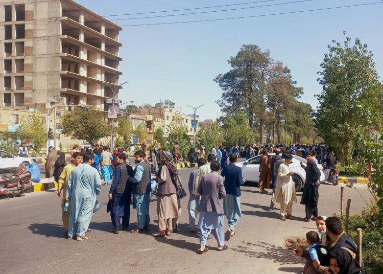 Sismo de magnitud 6,3 deja al menos 15 muertos en Afganistán