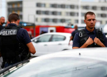 Amenaza de bomba a escuela de profesor asesinado en Francia