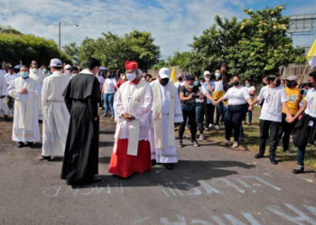 El gobierno de Nicaragua desterró a doce sacerdotes y los envió al Vaticano tras un acuerdo con la Santa Sede