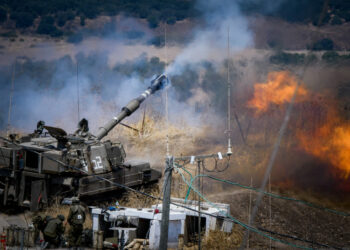 Israel bombardeó objetivos militares del grupo terrorista Hezbollah en respuesta a los misiles lanzados desde Líbano