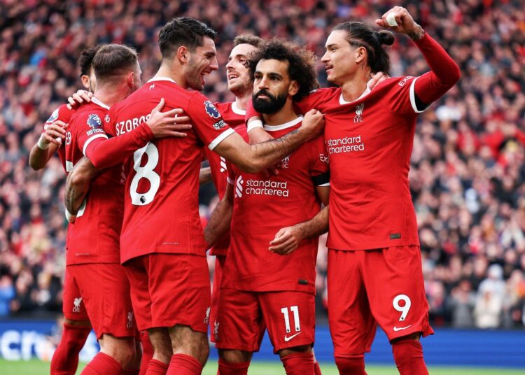 Liverpool derrotó a Everton con una asistencia de Darwin Núñez y doblete de Mohamed Salah