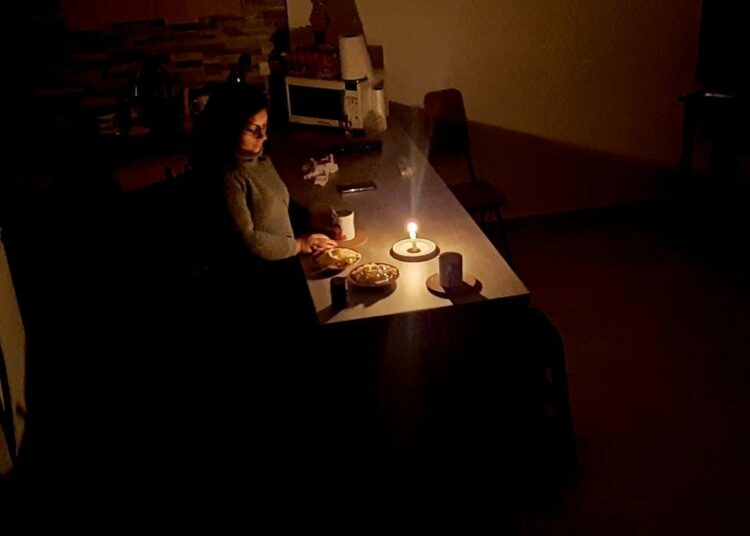 Sequía histórica en la Amazonía causa apagones en Ecuador