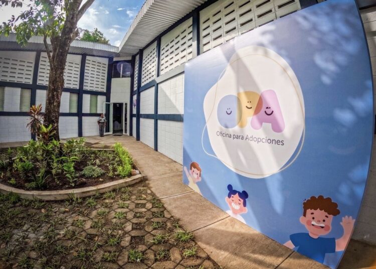 Inauguran oficina de adopciones para el bienestar de la niñez y adolescencia
