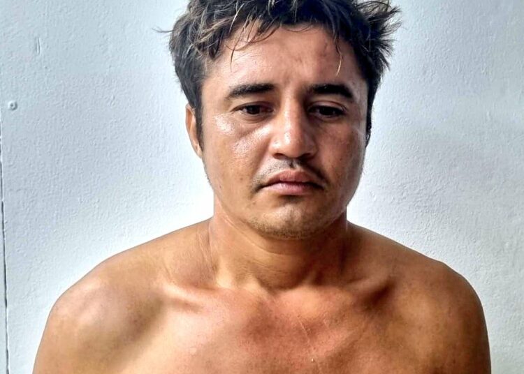 Capturan a sujeto que amenazó con asesinar con machete a una mujer