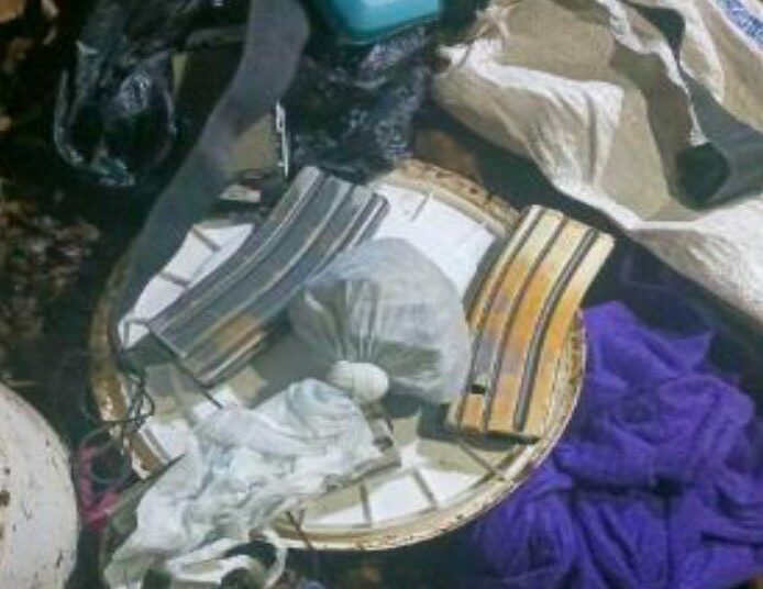 Incautan armamento que un pandillero había enterrado en Tepecoyo