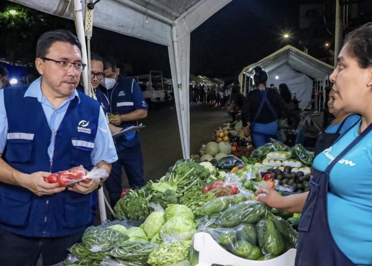 Defensoría del Consumidor continúa verificaciones de precios de frutas y verduras