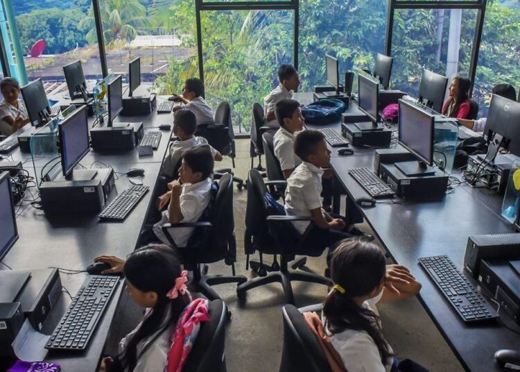 Tejido Social lanza consultas: “Jóvenes conectando con la paz”