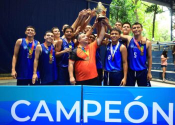 Itexsal es campeón del baloncesto estudiantil femenino y masculino