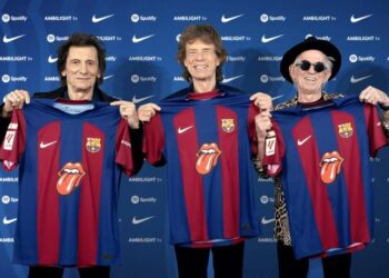 The Rolling Stones ya posan con la camiseta del Barça para el Clásico