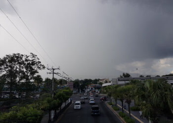 Una baja presión continuará provocando cielo nublado, lluvias y tormentas este jueves