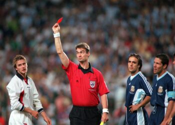 David Beckham rompió en llanto en su documental al recordar la expulsión ante Argentina en el Mundial 98